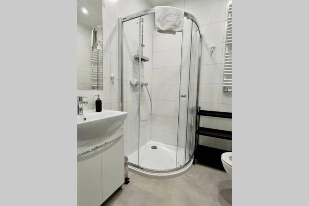 Easy Rent Apartments - Business Center 126 Люблін Екстер'єр фото