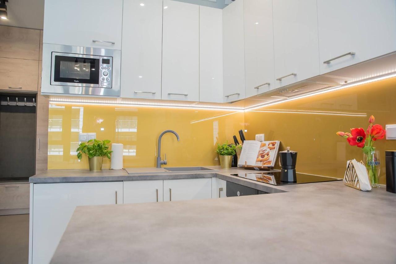 Easy Rent Apartments - Business Center 126 Люблін Екстер'єр фото